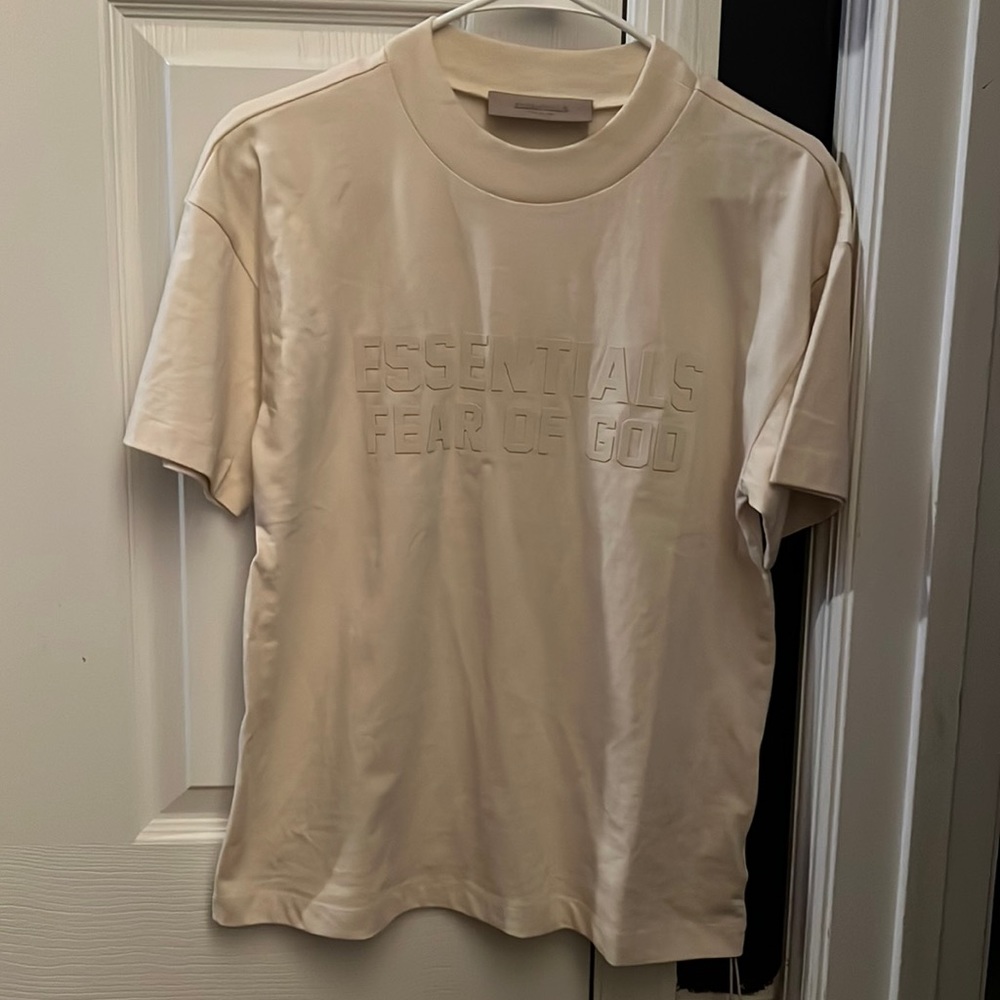 Essentials t shirt NWT